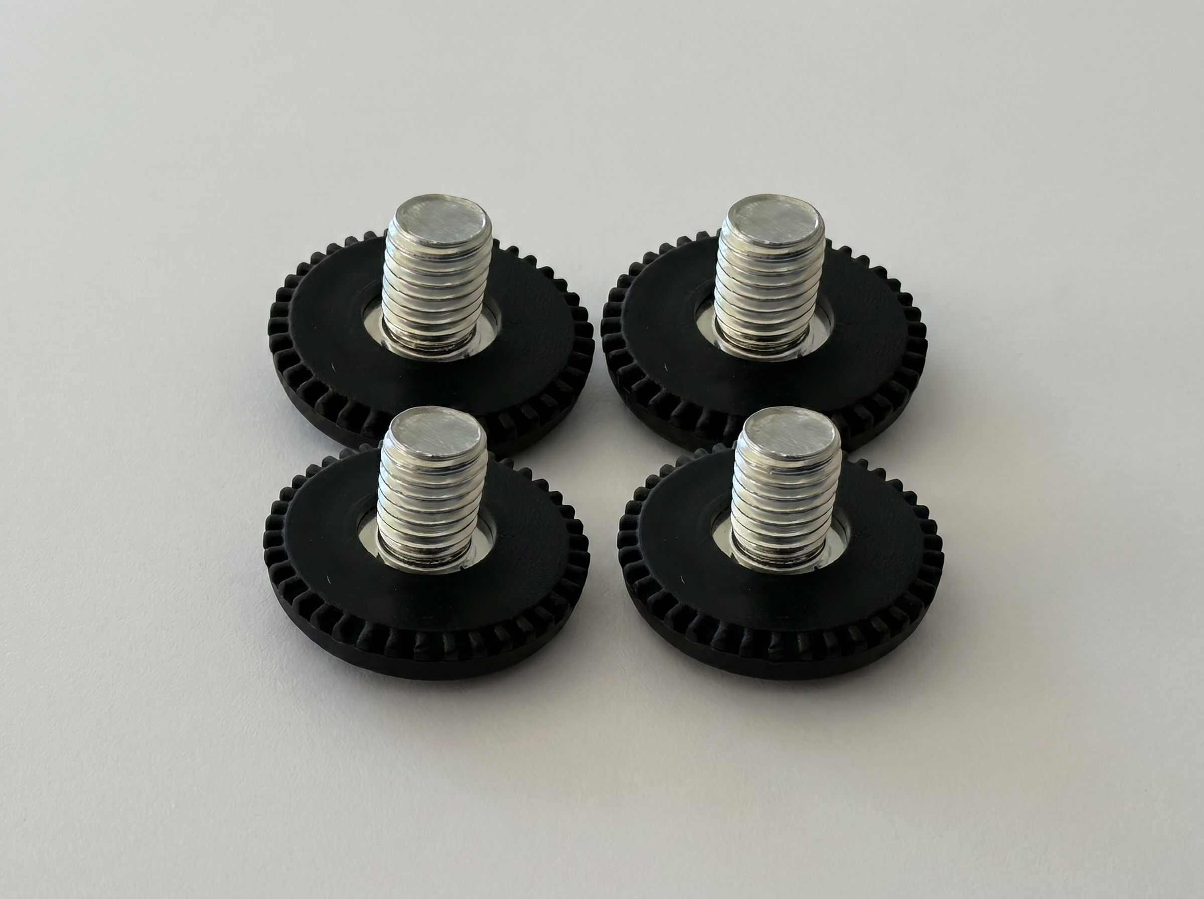 Levelling feet – floor protection for table legs – 4 pieces