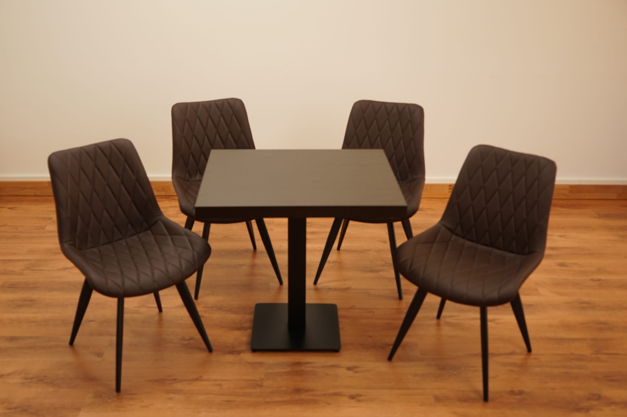 1+4 set, 80x80cm, Scarlet dark brown, restaurant chairs, hotel and bistro tables