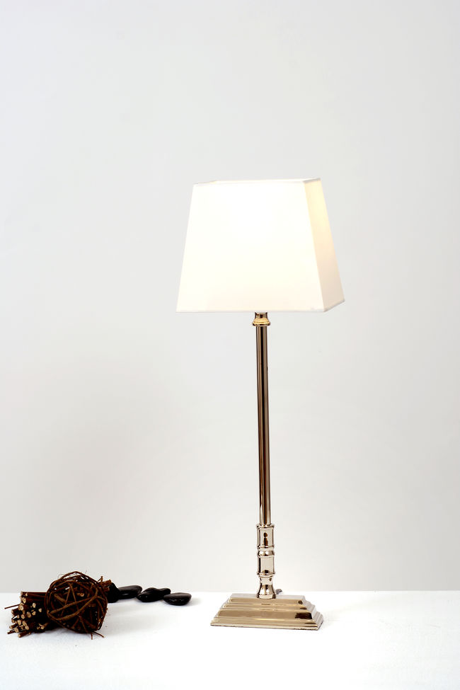 Single-shade table lamp: New York Tower, glossy silver